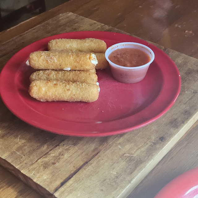 Pequod's Pizza thumb 10